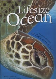 Cover of Lifesize Ocean by Anita Ganeri