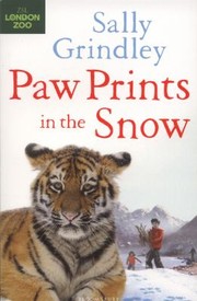 Front cover of Paw Prints In The Snow by Sally Grindley