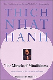 Front cover of The Miracle of Mindfulness by Thích Nhất Hạnh