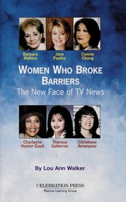 Front cover of Women Who Broke Barriers by Lou Ann Walker