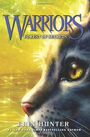 Front cover of Forest of Secrets by Erin Hunter