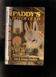 Front cover of Paddy's pot of gold by Dick King-Smith