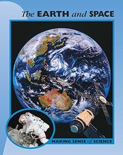Front cover of The Earth in Space (Making Sense of Science) by Peter Riley