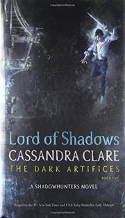 Front cover of Lord of Shadows by Cassandra Clare