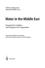 Front cover of Water in the Middle East by Waltina Scheumann