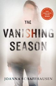 Front cover of The vanishing season by Joanna Schaffhausen