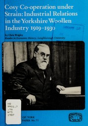 Front cover of Cosy co-operation under strain by Chris J. Wrigley