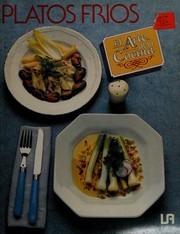 Front cover of Cocina familiar by Manuel Martinez Llopis