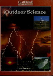 Front cover of Outdoor science by Anita Ganeri