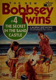 Front cover of The secret in the sand castle by Laura Lee Hope